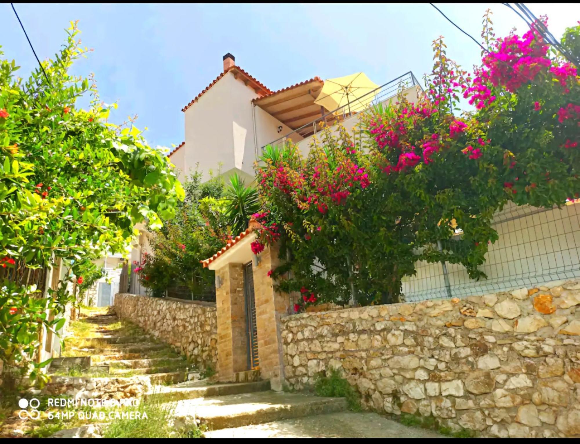 Bourbos Summer Rooms Himarë Dış mekan fotoğraf